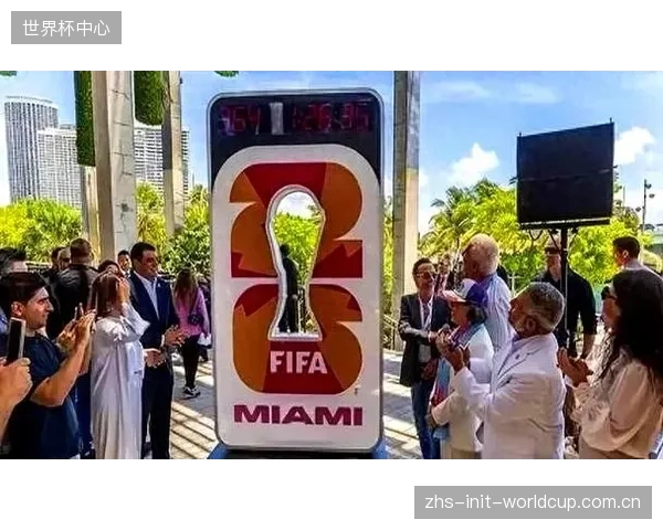 FIFA发布全新品牌形象,旨在通过足球连接三个主办国及全球球迷。 FIFA发布全新品牌形象,旨在通过足球连接三个主办国及全球球迷。